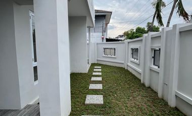 Rumah solo sumber exit tol colomadu pak Jokowi