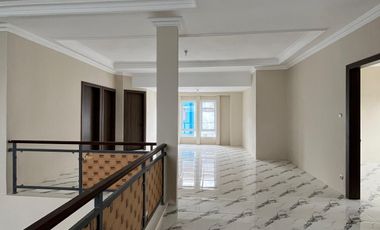 Rumah solo sumber exit tol colomadu pak Jokowi