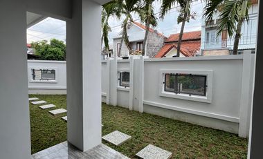 Rumah solo sumber exit tol colomadu pak Jokowi