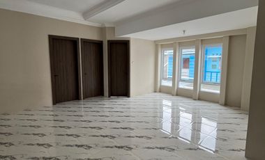 Rumah solo sumber exit tol colomadu pak Jokowi