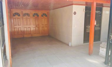 Casa en venta en LA GRANJA