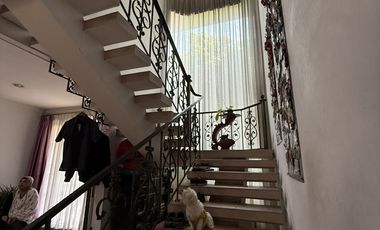 DIJUAL RUMAH HOEK 500meter JAKARTA BARAT BEBAS BANJIR LOKASI STRATEGIS