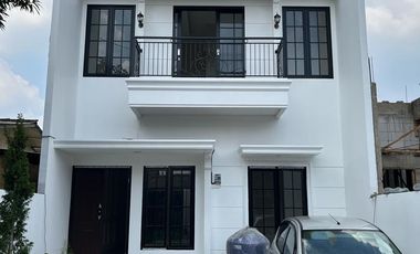 Rumah mewah harga murah di bekasi kota