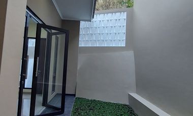 RUMAH FREE PPN POSISI POJOK DEPAN TAMAN DI PANDANARAN HILLS SEMARANG