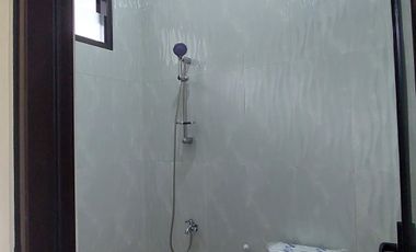 RUMAH FREE PPN POSISI POJOK DEPAN TAMAN DI PANDANARAN HILLS SEMARANG