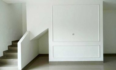 Rumah 2 lantai di jatiasih