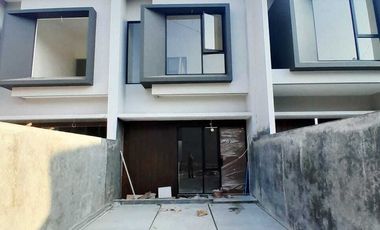 Rumah 2 lantai di jatiasih