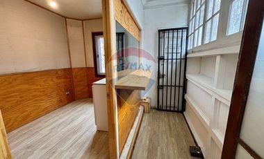 Gran casa, 12 privados, giro comercial