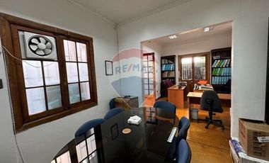 Gran casa, 12 privados, giro comercial