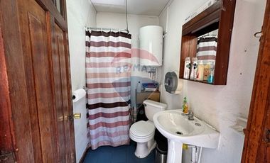 Gran casa, 12 privados, giro comercial