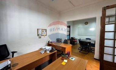 Gran casa, 12 privados, giro comercial