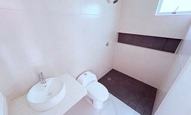 Casa en Venta en Veracruz Fracc. Lomas del Dorado en Esq. Frente a Área Verde.