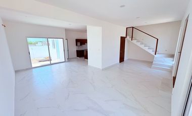 Casa en Venta en Veracruz Fracc. Lomas del Dorado en Esq. Frente a Área Verde.