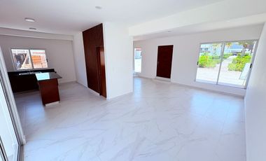 Casa en Venta en Veracruz Fracc. Lomas del Dorado en Esq. Frente a Área Verde.