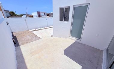 Casa en Venta en Veracruz Fracc. Lomas del Dorado en Esq. Frente a Área Verde.