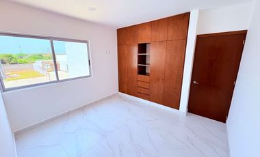 Casa en Venta en Veracruz Fracc. Lomas del Dorado en Esq. Frente a Área Verde.