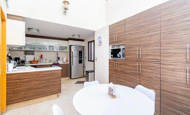 Hermosa Residencia en Bosque Esmeralda, La Estadia.