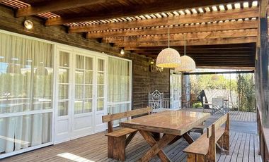 Casa en venta - 2 Dormitorios 1 Baño - Cochera - 1.000Mts2 - Ramallo