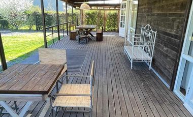 Casa en venta - 2 Dormitorios 1 Baño - Cochera - 1.000Mts2 - Ramallo
