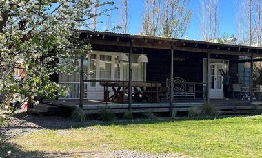 Casa en venta - 2 Dormitorios 1 Baño - Cochera - 1.000Mts2 - Ramallo