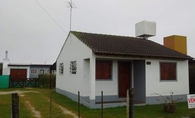 Casa en venta - 1 Dormitorio 2 Baños - Cochera - 500Mts2 - Santa Clara del Mar