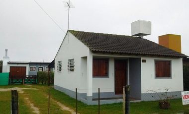 Casa en venta - 1 Dormitorio 2 Baños - Cochera - 500Mts2 - Santa Clara del Mar