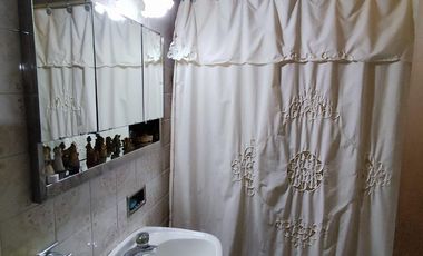 Venta Casa 4 dormitorios en 2 plantas con cochera - Roque Saenz Peña, Rosario