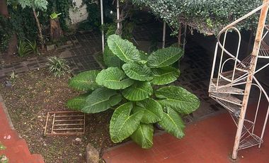 Venta Casa 4 dormitorios en 2 plantas con cochera - Roque Saenz Peña, Rosario