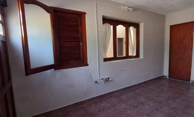 Casa en venta - 3 Dormitorios 2 Baños - 200Mts2 - Pehuajó
