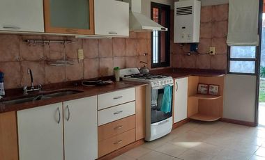Casa en venta - 3 Dormitorios 2 Baños - 200Mts2 - Pehuajó