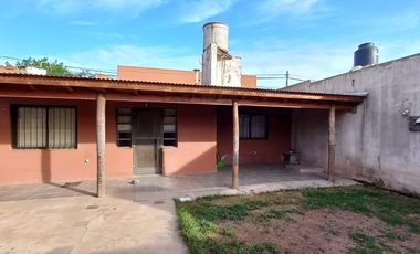 Casa en venta - 3 Dormitorios 2 Baños - 200Mts2 - Pehuajó