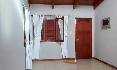 Casa en venta - 3 Dormitorios 2 Baños - 200Mts2 - Pehuajó