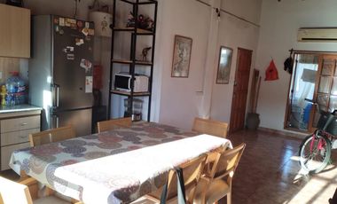 Casa en venta - 3 Dormitorios 1 Baño - Cochera - 90Mts2 - Costa Azul