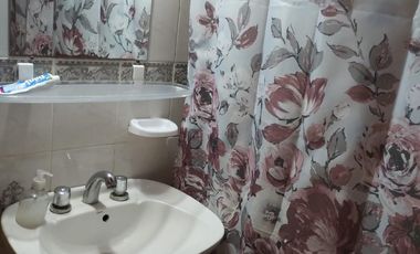 Casa en venta - 3 Dormitorios 1 Baño - Cochera - 90Mts2 - Costa Azul