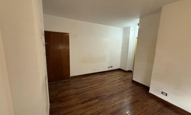 Departamento en venta de 2 ambientes excelente ubicación con pileta - Wilde