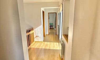 RETASADA! CASA SOBRE 2 LOTES. UNICA!!