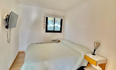 RETASADA! CASA SOBRE 2 LOTES. UNICA!!