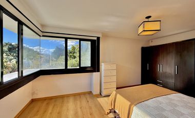 RETASADA! CASA SOBRE 2 LOTES. UNICA!!