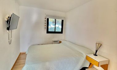 RETASADA! CASA SOBRE 2 LOTES. UNICA!!