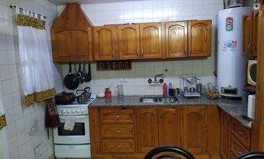 Casa en  Lisandro de la Torre