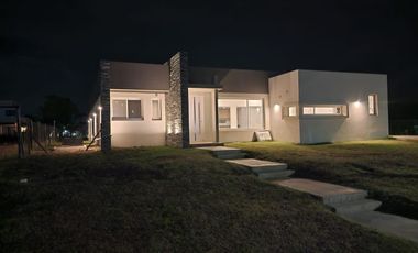 Casa en venta a estrenar en Barrio Privado Monet