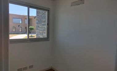 Casa en venta a estrenar en Barrio Privado Monet