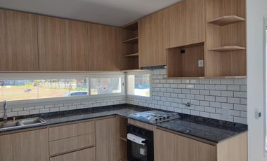 Casa en venta a estrenar en Barrio Privado Monet