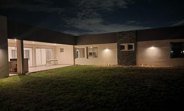 Casa en venta a estrenar en Barrio Privado Monet