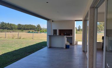 Casa en venta a estrenar en Barrio Privado Monet