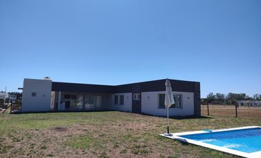 Casa en venta a estrenar en Barrio Privado Monet