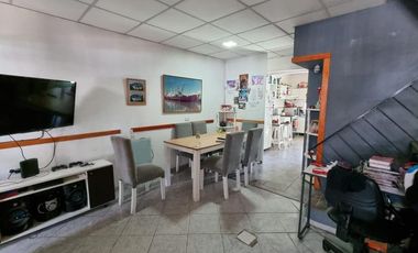 Casa en venta - 5 Dormitorios 3 Baños - Cochera - 200Mts2 - José C. Paz