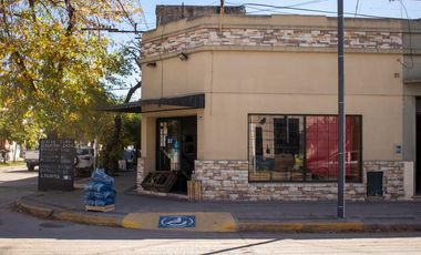 Local céntrico a la venta en Lobos