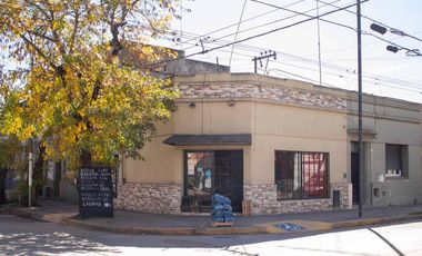 Local céntrico a la venta en Lobos