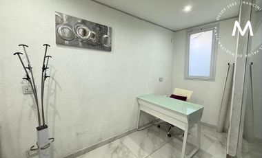 APTO CRÉDITO - Casa en venta de 5 ambientes con quincho, piscina y cochera - Villa Ballester